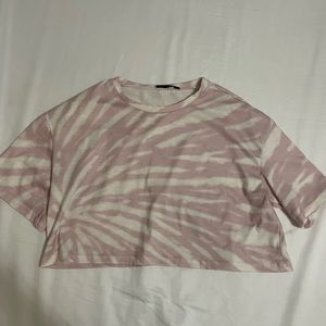 Pink Zebra crop tee
